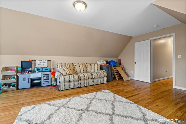 330 New London Road, Colchester, CT 06415