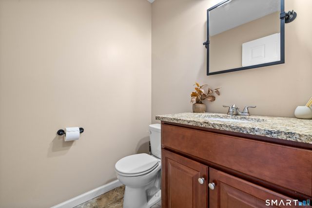 330 New London Road, Colchester, CT 06415