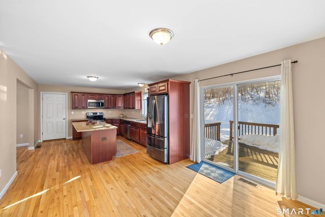 330 New London Road, Colchester, CT 06415