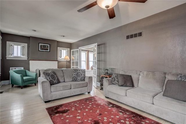 1424 S 37th Street, Kansas City, KS 66106