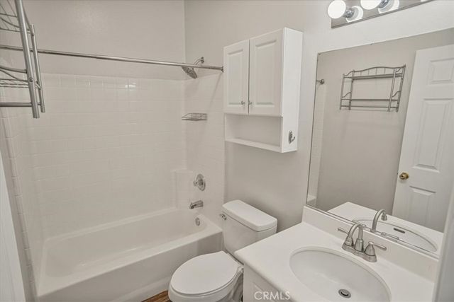 30415 Terracina, Castaic, CA 91384