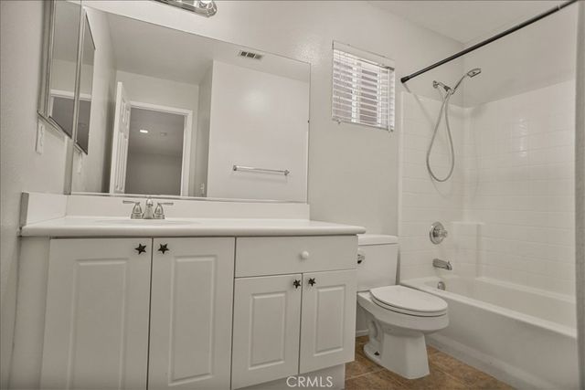30415 Terracina, Castaic, CA 91384