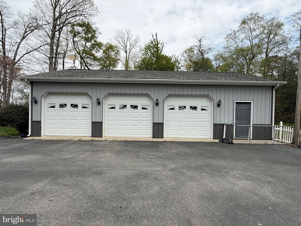 Image 24 of property listing at 22889 HOG CREEK RD, Preston, MD 21655