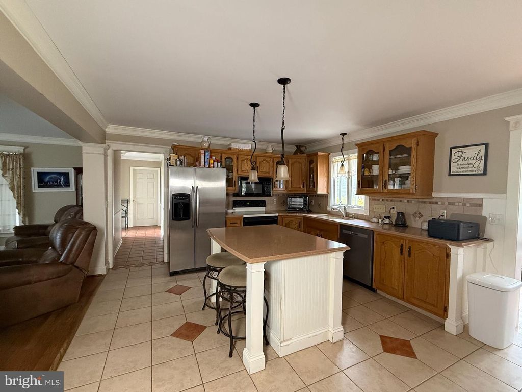 Image 10 of property listing at 22889 HOG CREEK RD, Preston, MD 21655