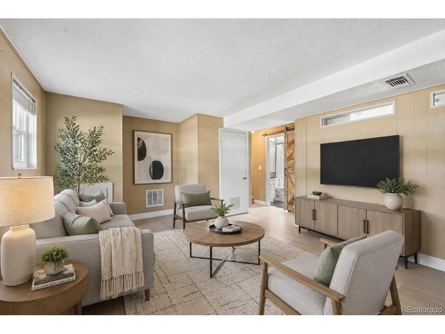 1808 Cedar St, Broomfield, CO 80020