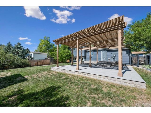 1808 Cedar St, Broomfield, CO 80020
