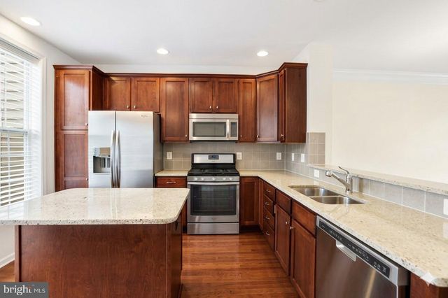 43140 WHELPLEHILL TER, Ashburn, VA 20148