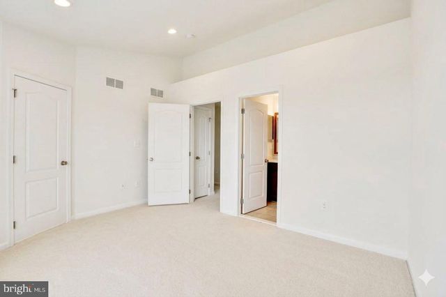 43140 WHELPLEHILL TER, Ashburn, VA 20148