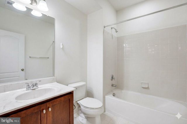 43140 WHELPLEHILL TER, Ashburn, VA 20148