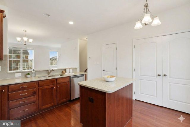 43140 WHELPLEHILL TER, Ashburn, VA 20148