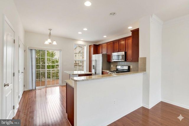43140 WHELPLEHILL TER, Ashburn, VA 20148