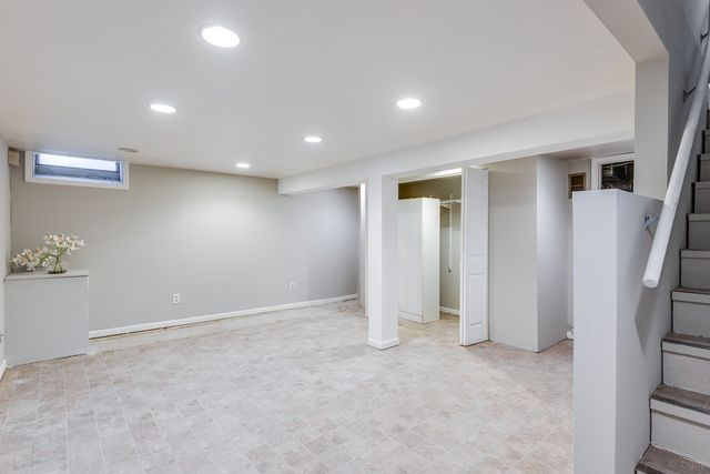 18W269 Kirkland Lane, Villa Park, IL 60181