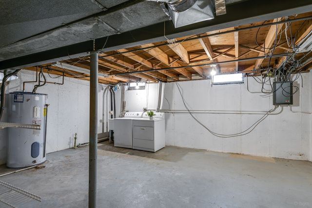 18W269 Kirkland Lane, Villa Park, IL 60181