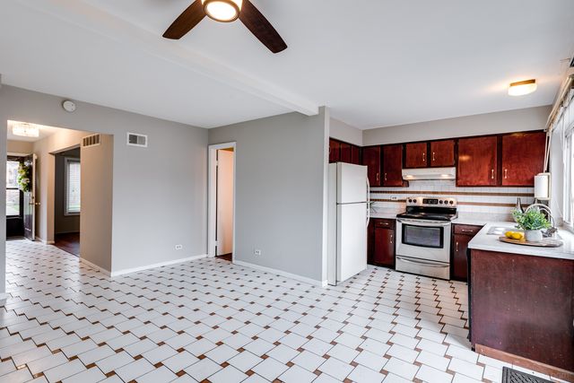 18W269 Kirkland Lane, Villa Park, IL 60181