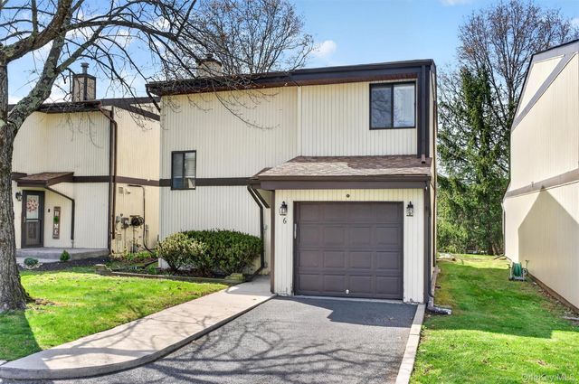 6 Charlotte Mews, Middletown, NY 10940
