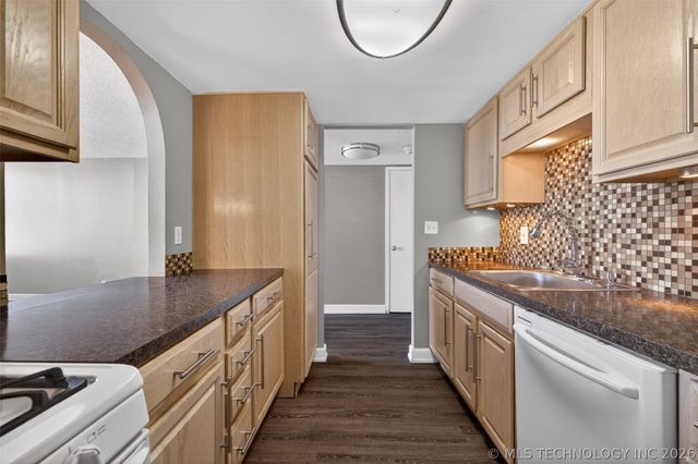 450 W 7th Street 1306, Tulsa, OK 74119