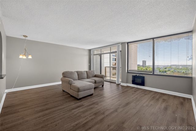 450 W 7th Street 1306, Tulsa, OK 74119