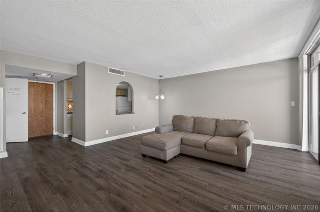 450 W 7th Street 1306, Tulsa, OK 74119