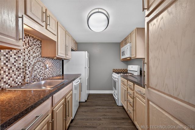450 W 7th Street 1306, Tulsa, OK 74119