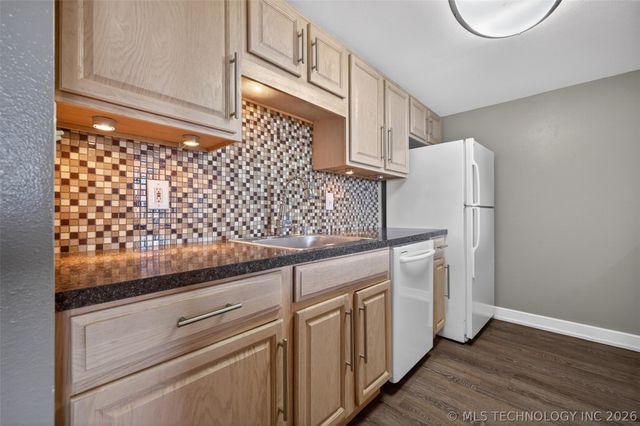 450 W 7th Street 1306, Tulsa, OK 74119