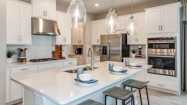657 SE Ranch Oak Circle, Port St. Lucie, FL 34984
