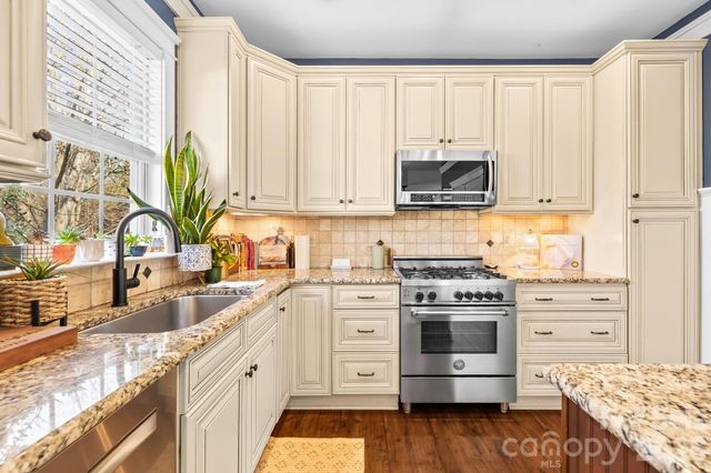 159 Water Oak Drive, Mooresville, NC 28117