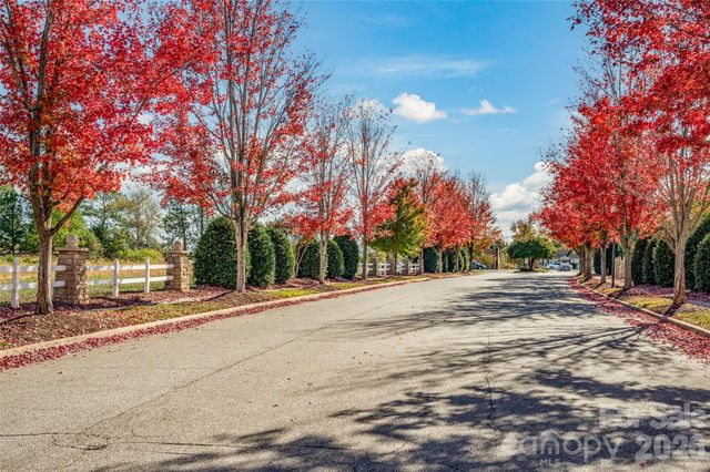 159 Water Oak Drive, Mooresville, NC 28117