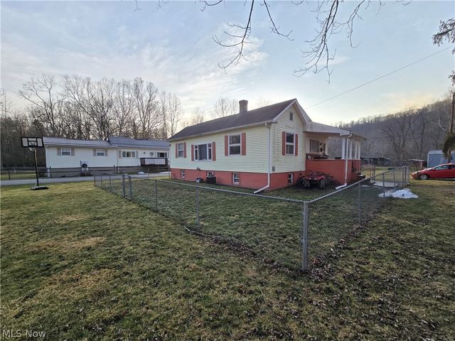 71421 Center Street, St Clairsville, OH 43950