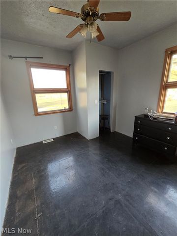 71421 Center Street, St Clairsville, OH 43950