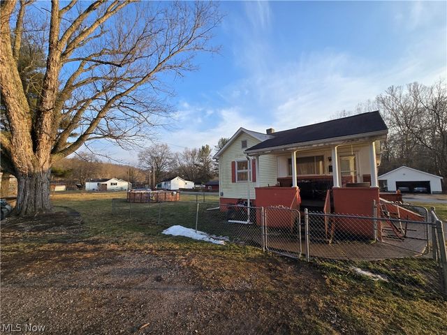 71421 Center Street, St Clairsville, OH 43950