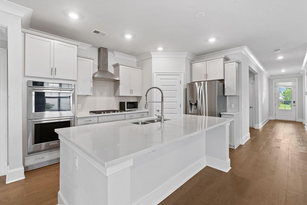 Image 11 of property listing at 602 Chigwell Springs Lane, Summerville, SC 29486