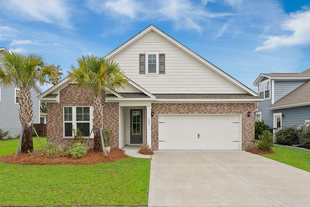 Image 2 of property listing at 602 Chigwell Springs Lane, Summerville, SC 29486