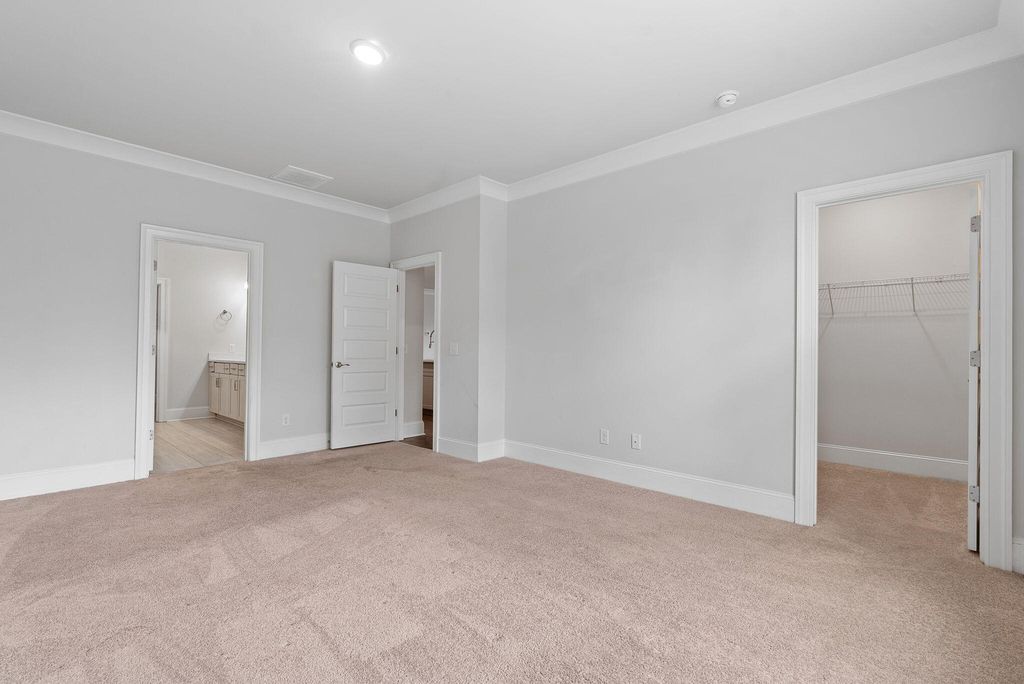 Image 23 of property listing at 602 Chigwell Springs Lane, Summerville, SC 29486