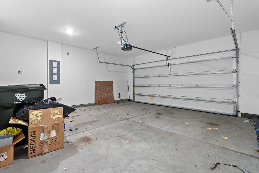 Image 33 of property listing at 602 Chigwell Springs Lane, Summerville, SC 29486