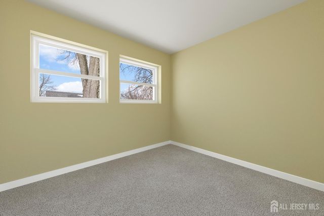 29 Park Avenue, Iselin, NJ 08830