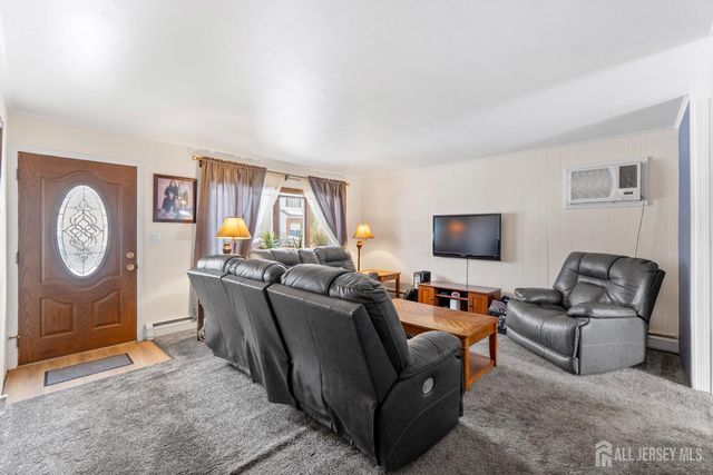 29 Park Avenue, Iselin, NJ 08830