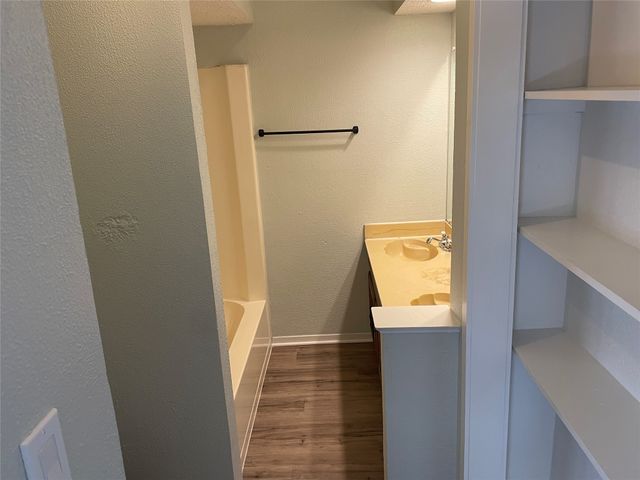 810 Clarissa Place, Garland, TX 75040
