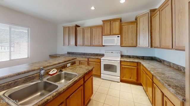 27372 N 90th Lane, Peoria, AZ 85383