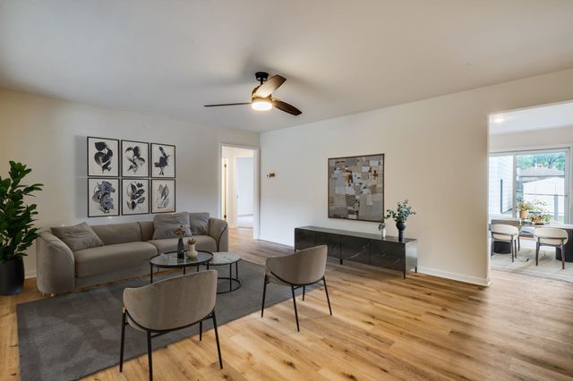 215 Hungerford Ave, Haysville, KS 67060