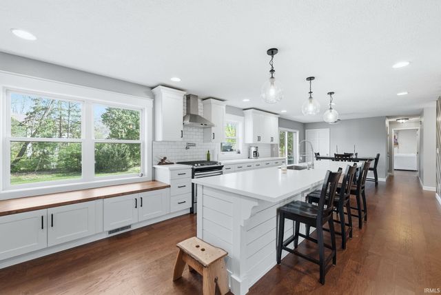 3710 Moss Hill Drive, West Lafayette, IN 47906
