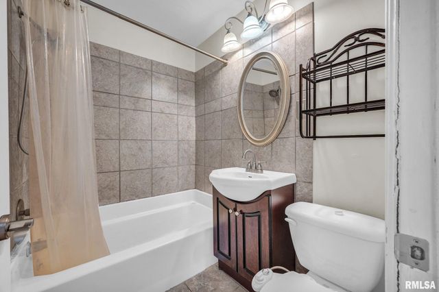 713 W MELBOURNE Avenue, Peoria, IL 61604