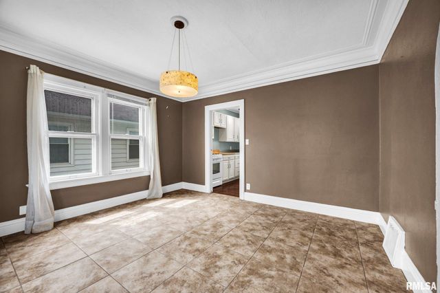 713 W MELBOURNE Avenue, Peoria, IL 61604