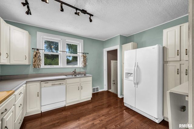 713 W MELBOURNE Avenue, Peoria, IL 61604