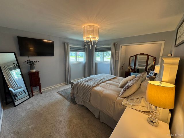 614 Beech St, Iron Mountain, MI 49801