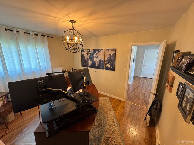 614 Beech St, Iron Mountain, MI 49801