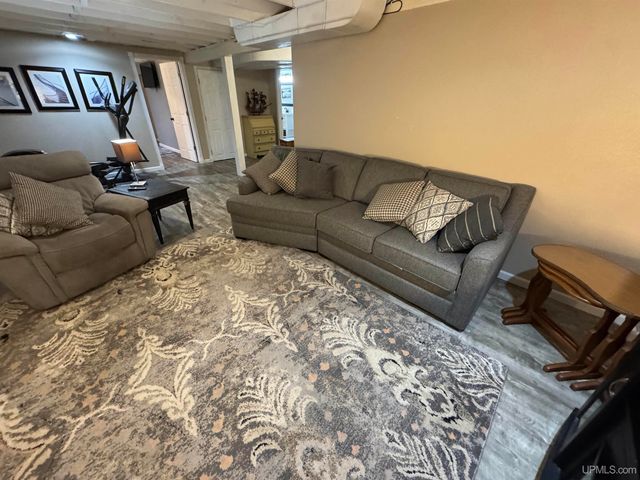 614 Beech St, Iron Mountain, MI 49801