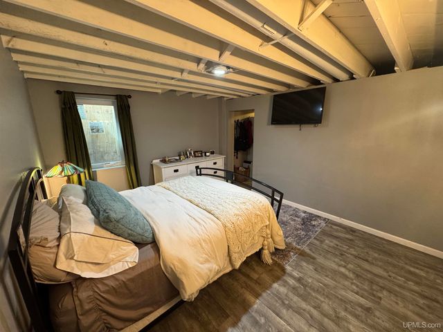 614 Beech St, Iron Mountain, MI 49801