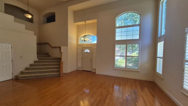 2604 Javan Ln, Carmichael, CA 95608