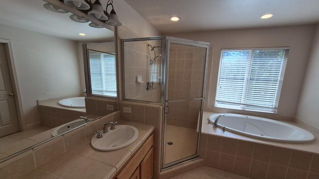 2604 Javan Ln, Carmichael, CA 95608