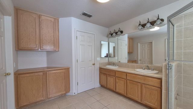 2604 Javan Ln, Carmichael, CA 95608